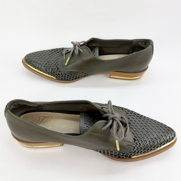 Fergie "Invert" Olive Green Perforated Leather Oxfords Gold Toe Cap W 7.5M - Picture 4 of 10